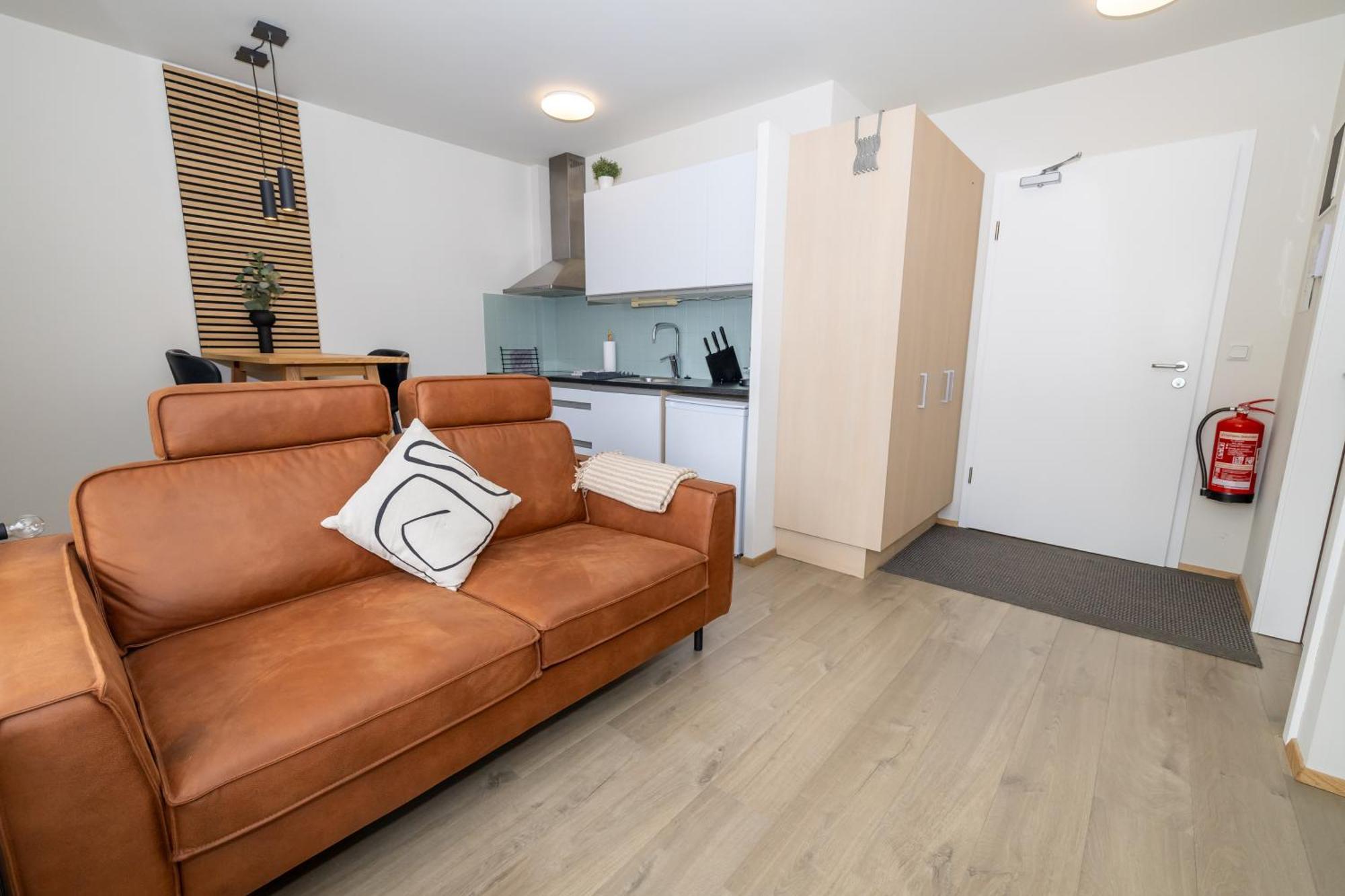 Charming Deluxe Apartment Akureyri Room photo